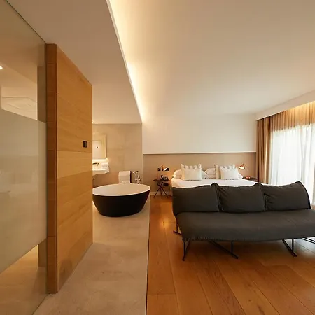 Nakar Hotel 4*