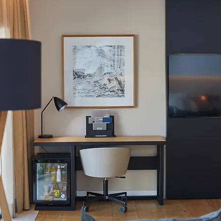 Hotel Nakar 4*